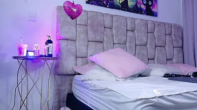 MiiaBlumm  online show from 02.24.26