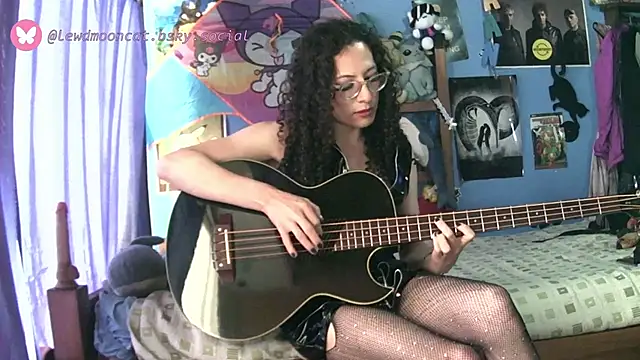 lewd mooncat online show from 03.31.26