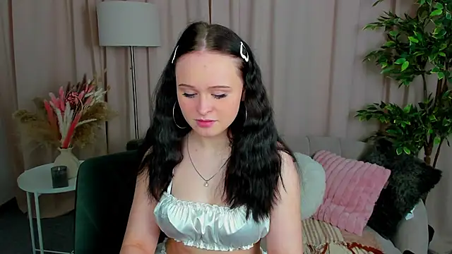 Snapshot of moonei chatting on 02.20.26 moonei online show from 02.20.26