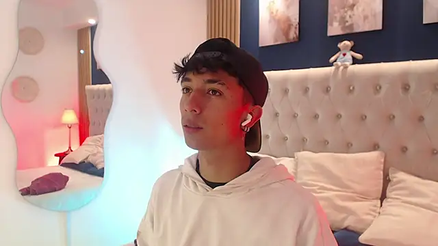 Aiden Rivers  online show from 03.31.26