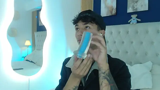 Aiden Rivers  online show from 04.01.26