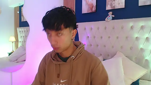 Aiden Rivers  online show from 04.13.26