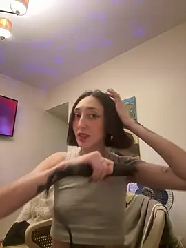 FrutillitaXX online show from 04.08.26