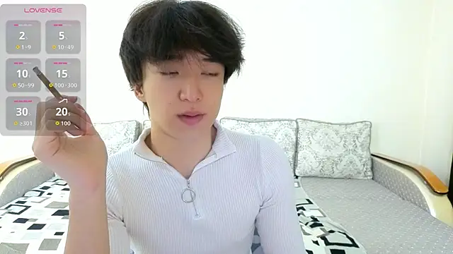 Snapshot of DianInav chatting on 05.05.26 DianInav online show from 05.05.26