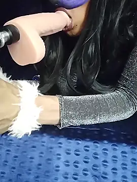 TRANSY WITH GIRL online show from 02.17.26