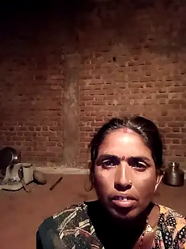 Snapshot of Hot_re83 chatting on 02.25.26 Hot re83 online show from 02.25.26