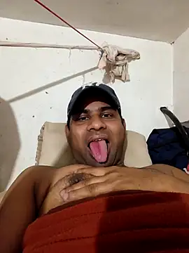 Snapshot of Amina___trans__sexy chatting on 02.25.26 Amina trans sexy online show from 02.25.26