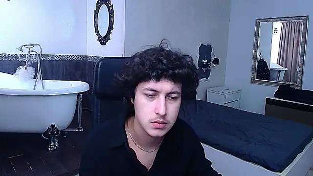 Snapshot of GriffinDane chatting on 02.24.26 GriffinDane online show from 02.24.26