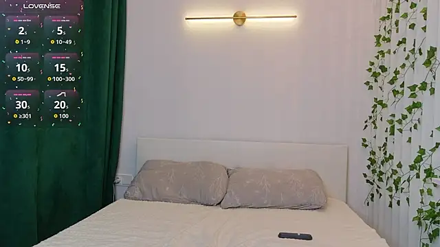 Eva Leen online show from 03.19.26