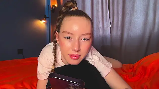 Anna Kare online show from 02.25.26