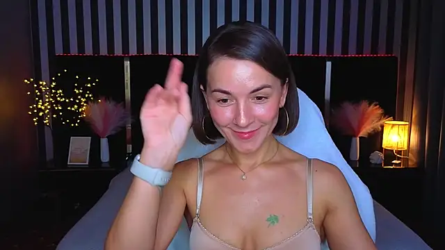 Snapshot of GracefulMichelle chatting on 06.17.26 GracefulMichelle online show from 06.17.26