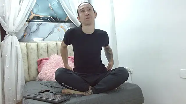 Dilan Lust online show from 02.23.26