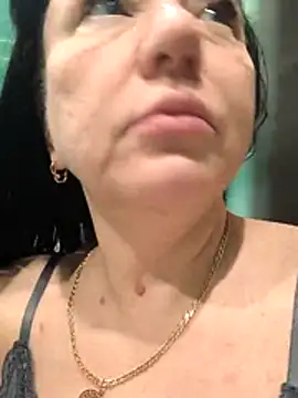 Snapshot of SusanLaNiceX chatting on 05.24.26 SusanLaNiceX online show from 05.24.26