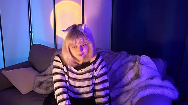 Snapshot of pocketwaifu chatting on 03.23.26 pocketwaifu online show from 03.23.26