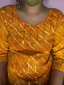 Snapshot of roshni_malhotra chatting on 03.22.26 roshni malhotra online show from 03.22.26