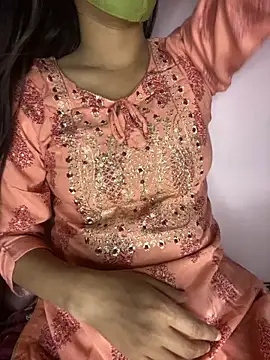 Snapshot of roshni_malhotra chatting on 03.27.26 roshni malhotra online show from 03.27.26