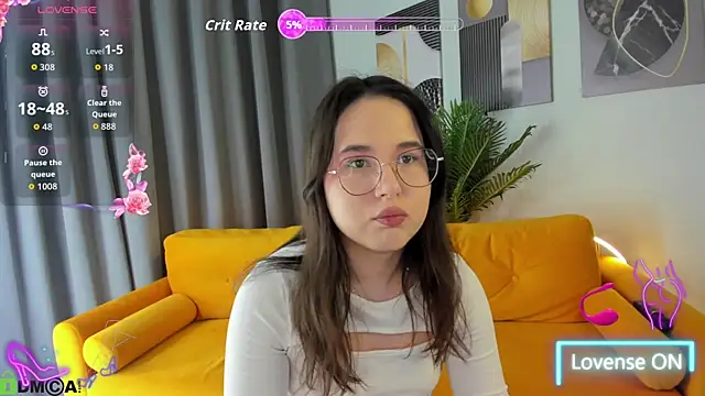 Snapshot of leylamirage chatting on 05.09.26 leylamirage online show from 05.09.26