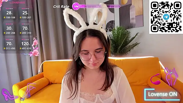 Snapshot of leylamirage chatting on 05.12.26 leylamirage online show from 05.12.26