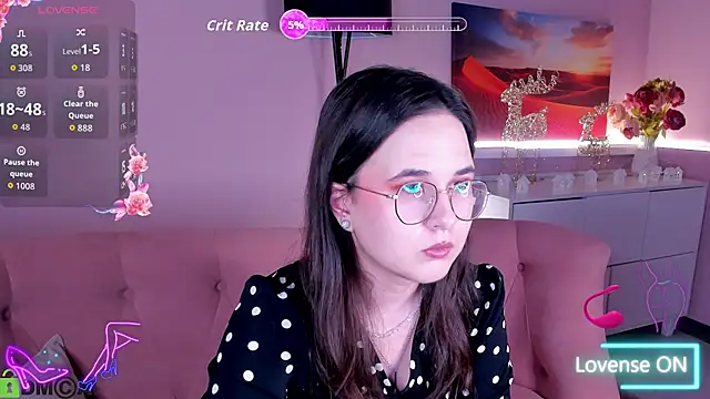 Snapshot of leylamirage chatting on 05.17.26 leylamirage online show from 05.17.26
