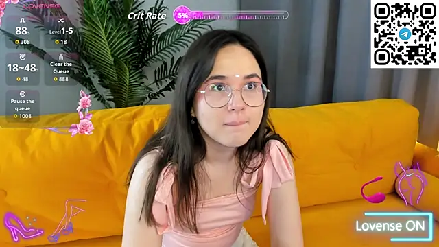 Snapshot of leylamirage chatting on 05.24.26 leylamirage online show from 05.24.26