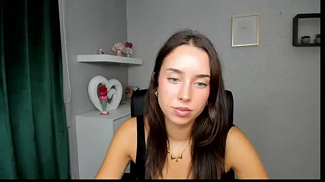 Snapshot of AdeleSolo chatting on 07.16.26 AdeleSolo online show from 07.16.26