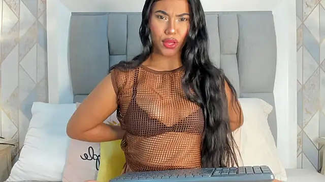 Snapshot of kendall_queen__ chatting on 02.24.26 kendall queen online show from 02.24.26