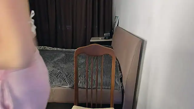 moon bloom online show from 04.01.26