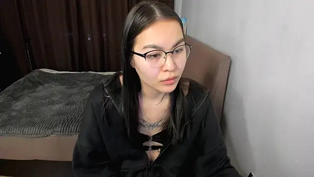 moon bloom online show from 04.20.26