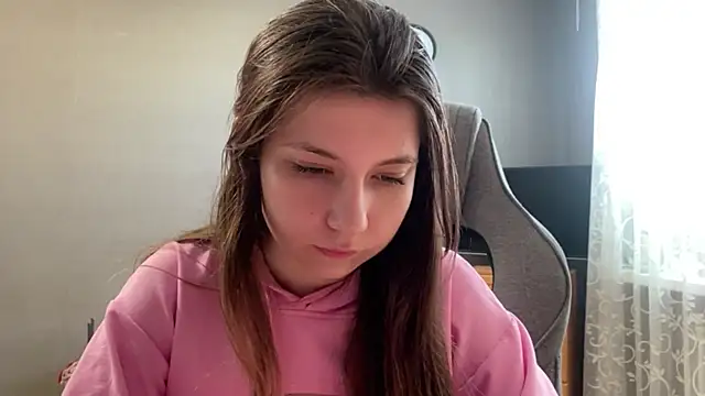 Snapshot of LunnaBliss chatting on 05.15.26 LunnaBliss online show from 05.15.26