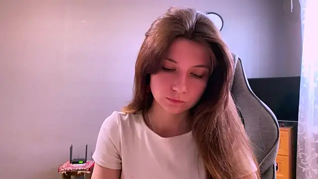 Snapshot of LunnaBliss chatting on 05.19.26 LunnaBliss online show from 05.19.26