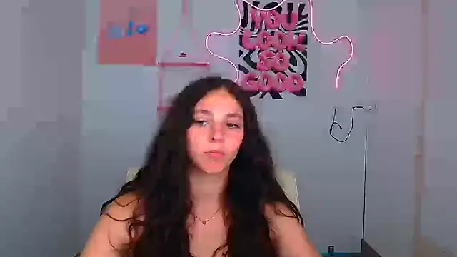 KissMeJulia online show from 08.05.26