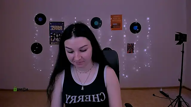 Snapshot of olivia_rage chatting on 02.25.26 olivia rage online show from 02.25.26