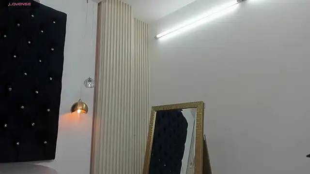 Snapshot of MaddyWright chatting on 02.25.26 MaddyWright online show from 02.25.26