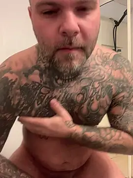 Snapshot of cruising-land chatting on 02.25.26 cruising-land online show from 02.25.26