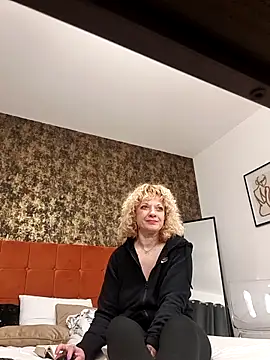 LaireeFelini online show from 02.17.26