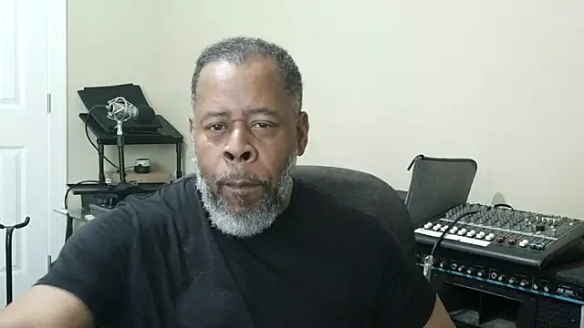 Cleozevo1961 online show from 04.16.26