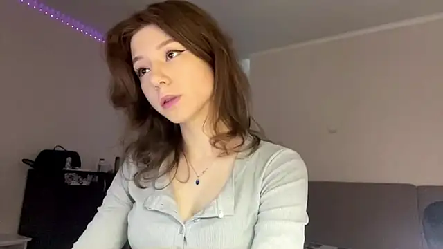Snapshot of aera_elese chatting on 05.27.26 aera elese online show from 05.27.26
