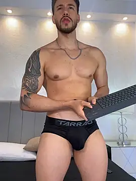 Snapshot of evans_campbell1 chatting on 02.21.26 evans campbell1 online show from 02.21.26