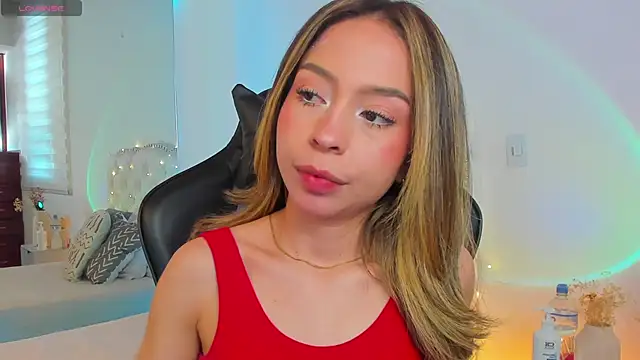 Snapshot of LuuluBerry chatting on 02.28.26 LuuluBerry online show from 02.28.26