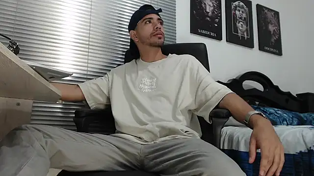 Snapshot of Kratoswolf chatting on 02.23.26 Kratoswolf online show from 02.23.26