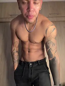 Snapshot of amenadiel_fire chatting on 03.08.26 amenadiel fire online show from 03.08.26