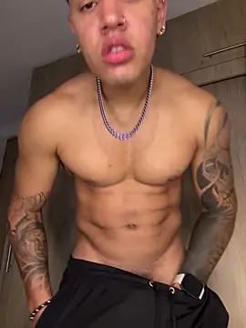 Snapshot of amenadiel_fire chatting on 03.29.26 amenadiel fire online show from 03.29.26