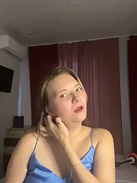 DistrictGirl online show from 03.24.26