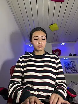 angell cooper8 online show from 04.17.26