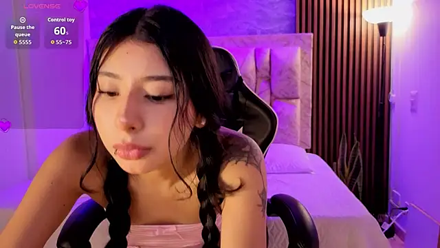 chloe bluee  online show from 04.09.26