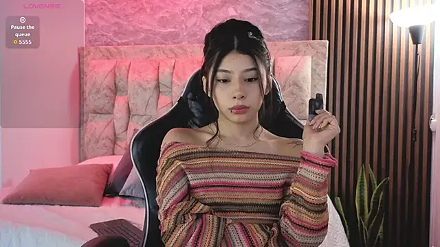 Snapshot of chloe_bluee_ chatting on 05.11.26 chloe bluee online show from 05.11.26