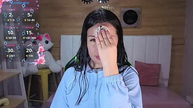 Kylia a online show from 04.18.26