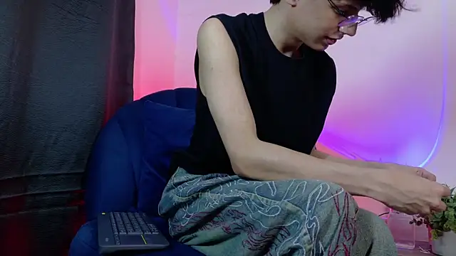 lui x dust online show from 05.16.26