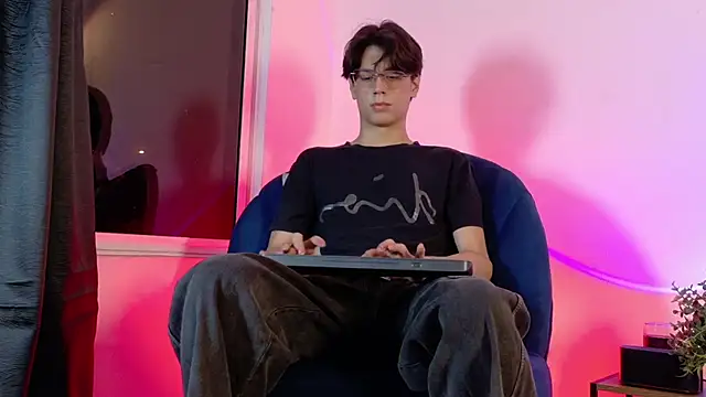 lui x dust online show from 05.29.26