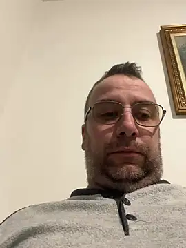 Snapshot of cristian_anal88 chatting on 02.25.26 cristian anal88 online show from 02.25.26